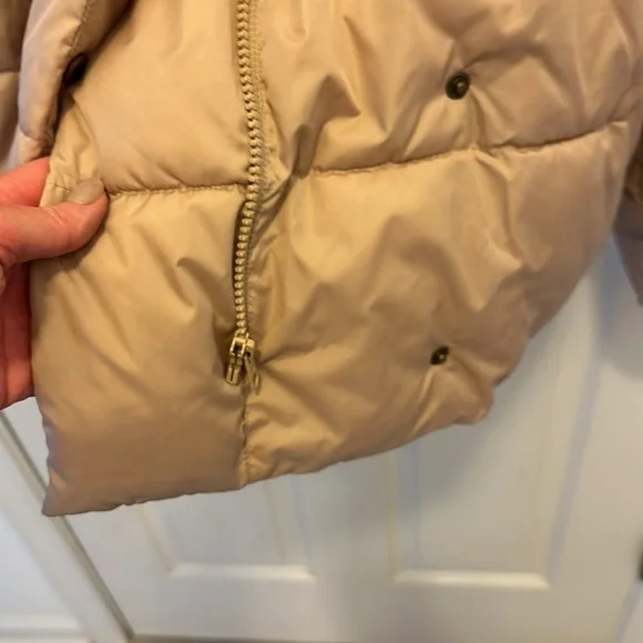 Old Navy Puffer Jacket - Picture 4 of 7